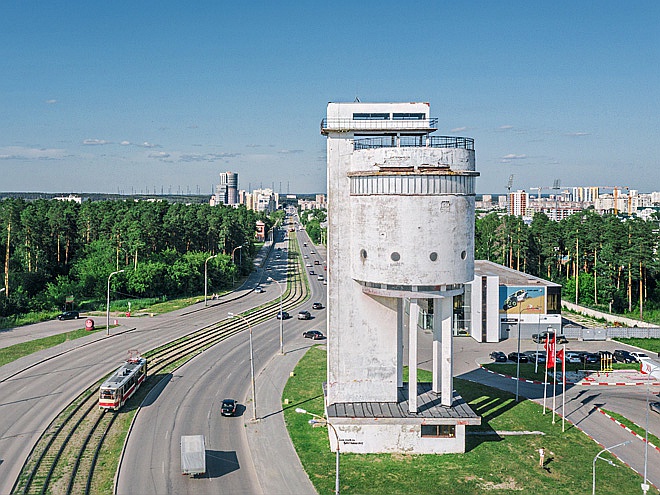 Машины белая башня