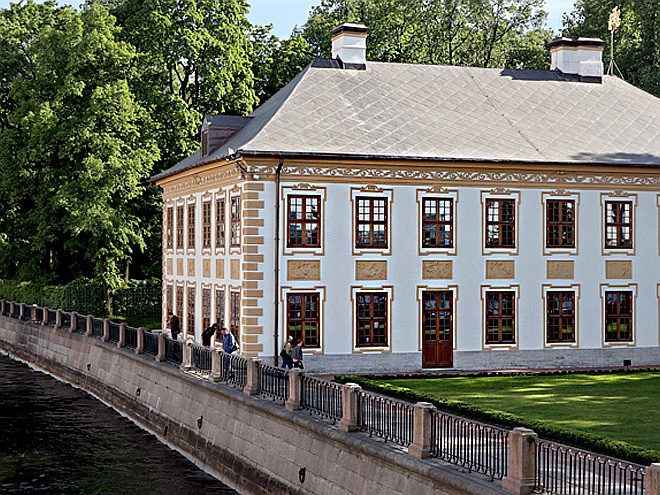 Реферат: Летний дворец Петра I Реферат: Летний дворец Петра I